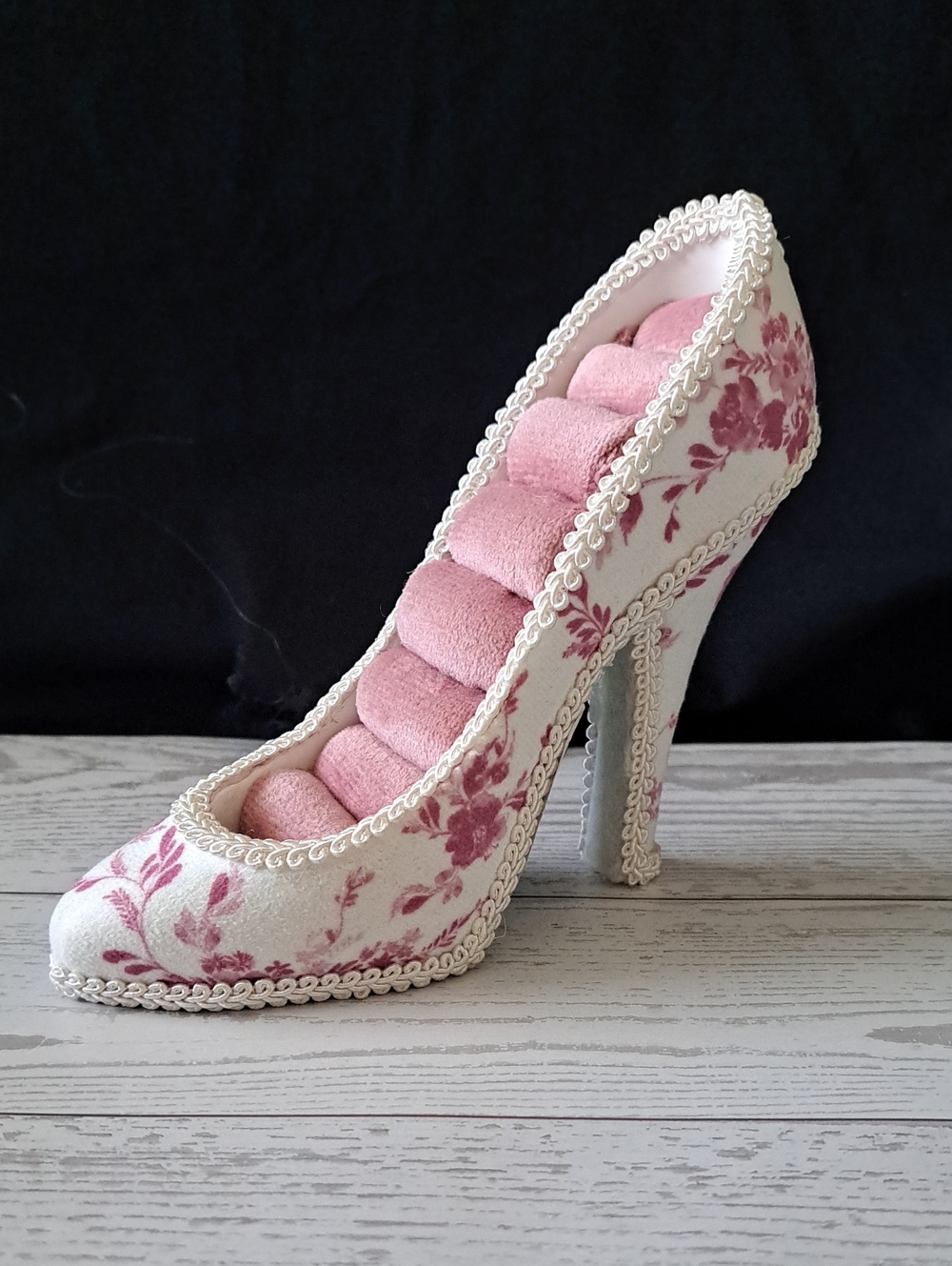 Pink Floral High Heel Jewelry Organizer - Elegant Ring Display